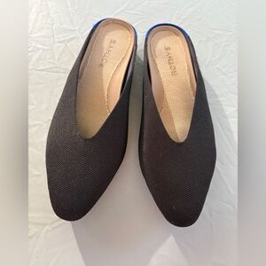 Rothy's Women's Black and Tan Flats